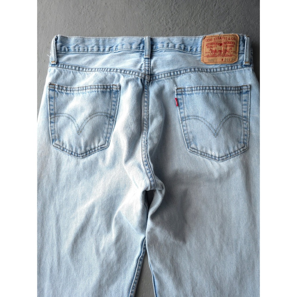 Vintage 2000s Levi's Light Blue Jeans 35x32 Straight Fit 505 - Picture 3 of 14